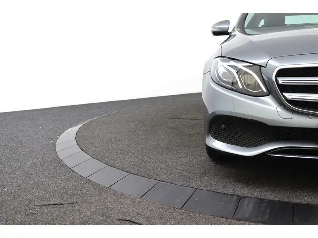 Mercedes-Benz E-Klasse 200 Business 2018 Benzine 30