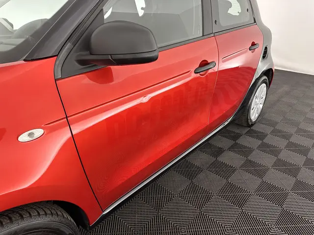 Smart Forfour 1.0 Pure Cool&Audio-Pack 2016 Benzine 29
