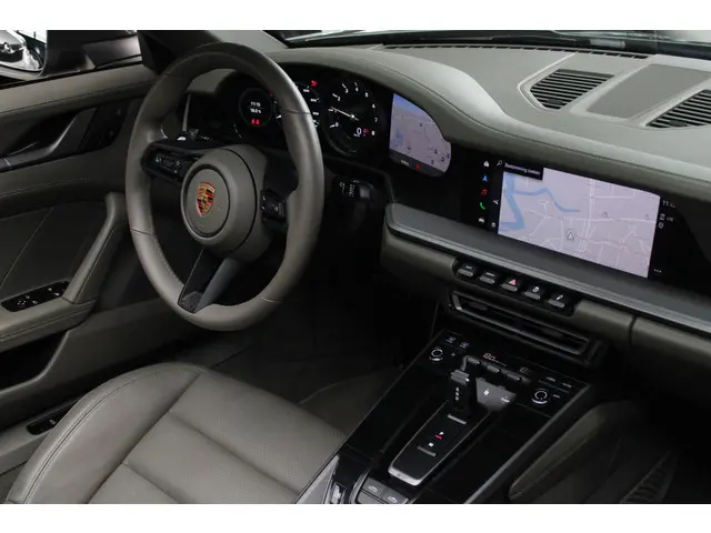 Porsche 911 3.0 4 Targa 2022 Benzine 15
