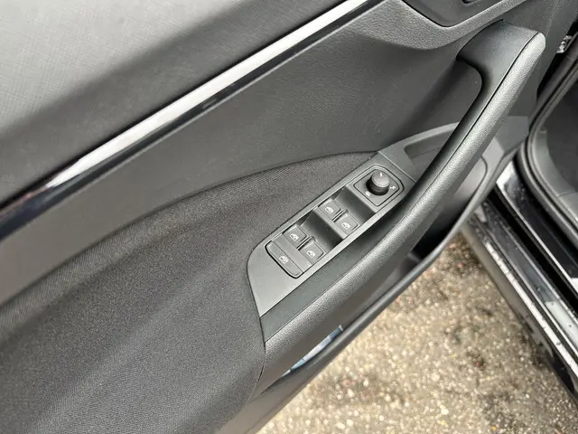 Škoda Kamiq 1.0 TSI Selection 115PK 2026 Benzine 13