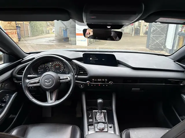 Mazda 3 2.0 e-SkyActiv-X M Hybrid 180 Luxury 2020 Benzine 7
