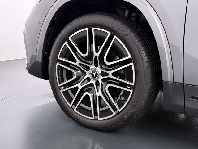 Mercedes-Benz GLA 250 e AMG line 2025 Hybride Benzine 10