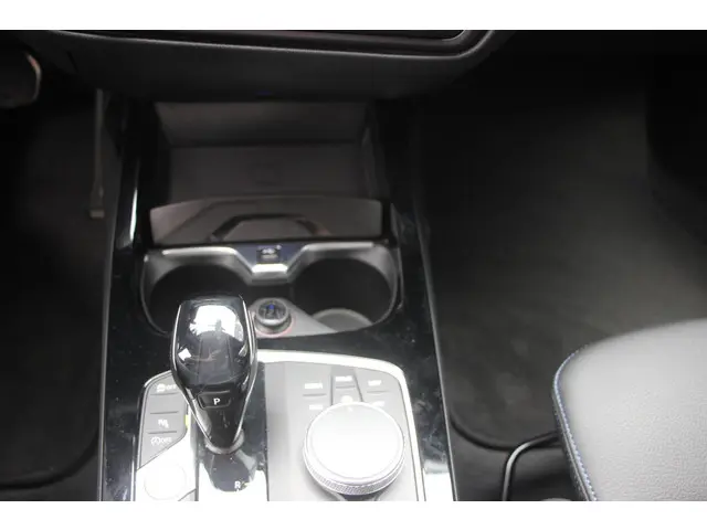 BMW 1 Serie 118i Executive Edition 2021 Benzine 14