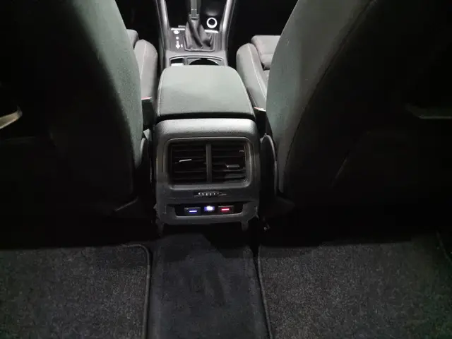 Volkswagen Touran 1.4 TSI Connected Series 2017 Benzine 6