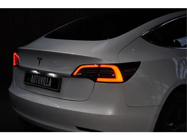 Tesla Model 3 Standard RWD Plus 60 kWh 2021 Elektrisch 20