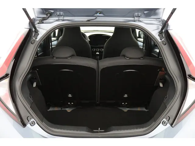 Toyota Aygo X 1.0 VVT-i MT Play 2024 Benzine 23