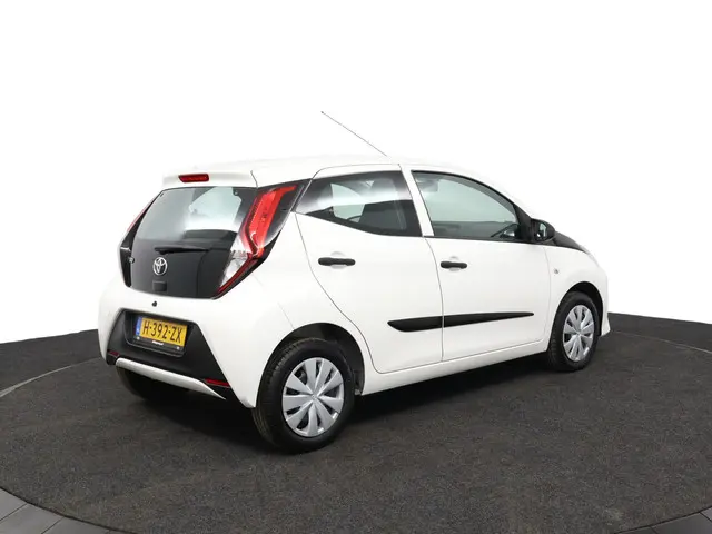Toyota Aygo 1.0 VVT-i x-fun 2020 Benzine 2