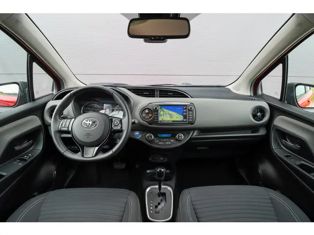 Toyota Yaris 2