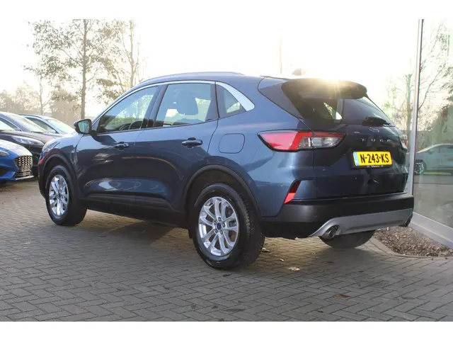 Ford Kuga 1.5 EcoBoost Titanium 2021 Benzine 3