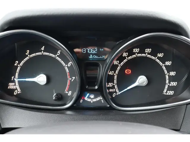 Ford Tourneo Courier 1.0 Titanium 2016 Benzine 22