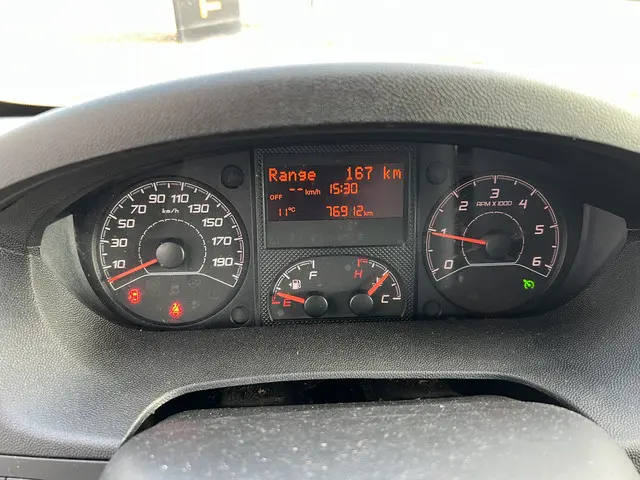 Opel Movano 35 2.2D 165 L2H2 Edition 2022 Diesel 6