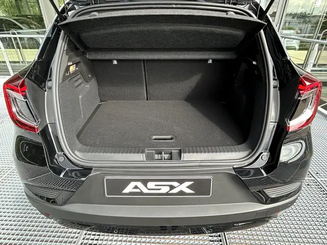 Mitsubishi ASX 1.6 HEV Instyle 2025 Benzine 9