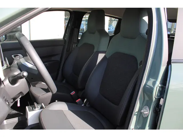 Dacia Spring Extreme 65 26.8 kWh 2025 Elektrisch 14