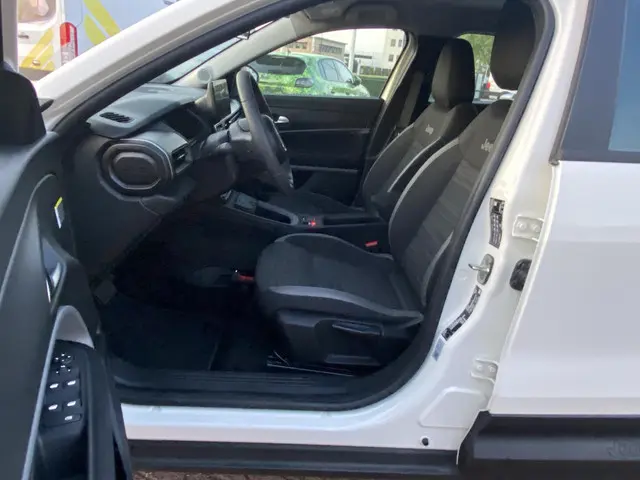 Jeep Avenger Longitude 54 kWh 2024 Elektrisch 11