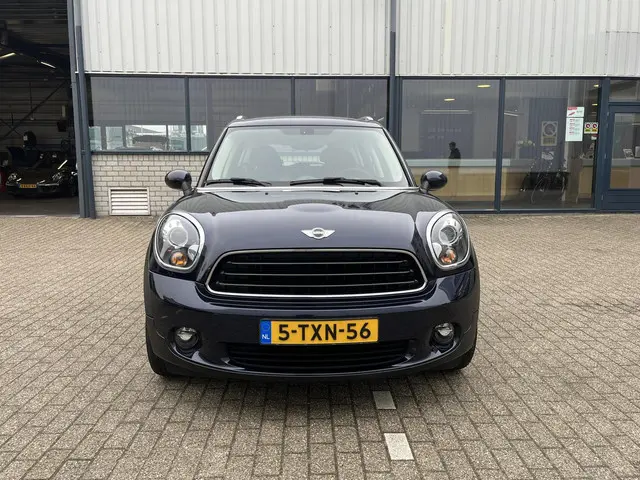 MINI Countryman 1.6 One Knockout Edition 2014 Benzine 33