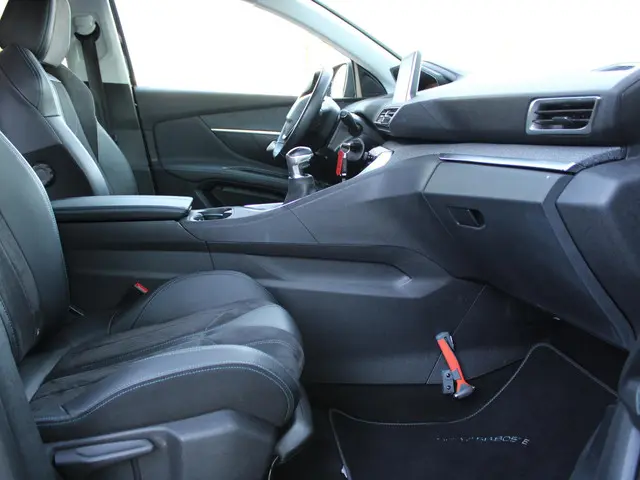 Peugeot 3008 1.2 PureTech Crossway 2019 Benzine 7