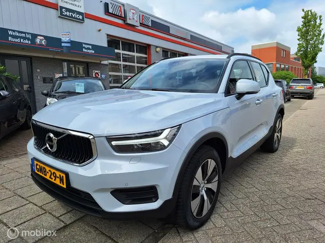 Volvo XC40 3