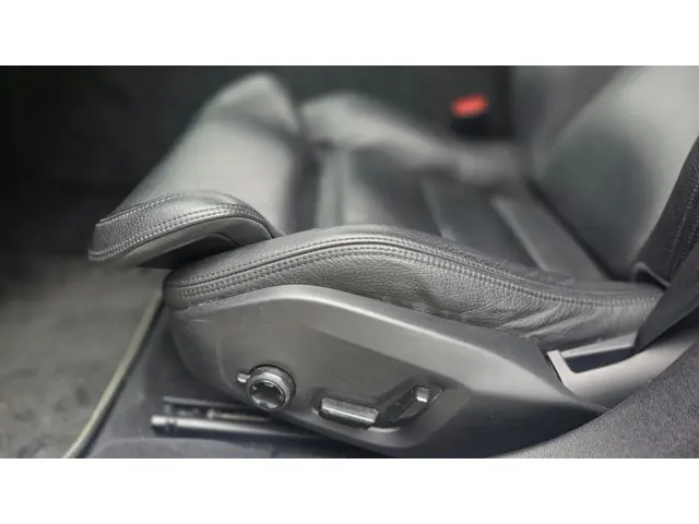 Volvo S60 2.0 T4 R-Design 2020 Benzine 13