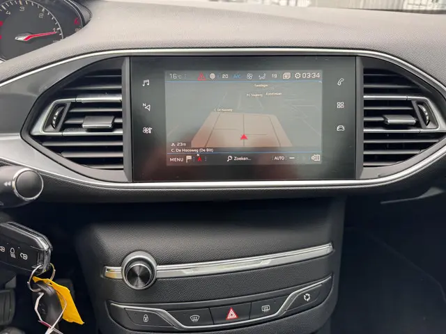 Peugeot 308 1.5 BlueHDi Blue Lease Premium 2020 Diesel 12