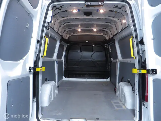 Ford Transit Custom 320 2.0 TDCI L2H2 Trend 2019 Diesel 15