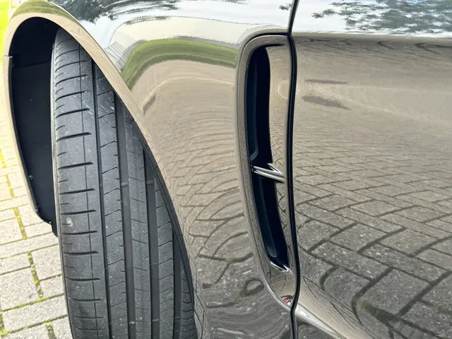 Porsche Panamera 3