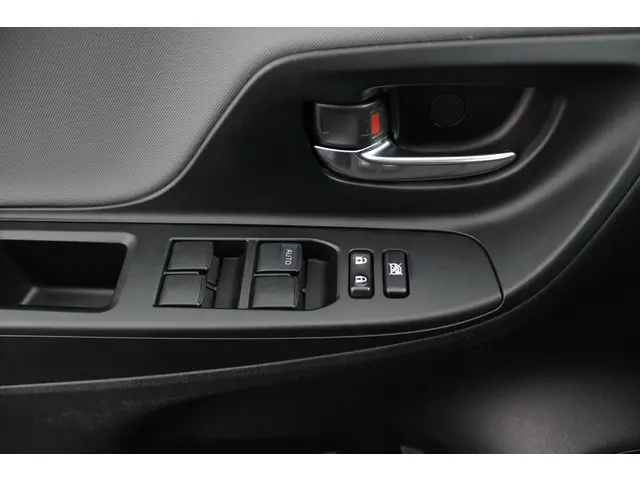 Toyota Yaris 1.5 Hybrid 2016 Hybride Benzine 26