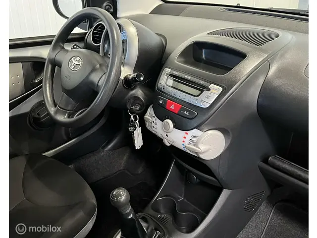 Toyota Aygo 1.0 VVT-i Now 5-drs [ NAP airco ] 2013 Benzine 13