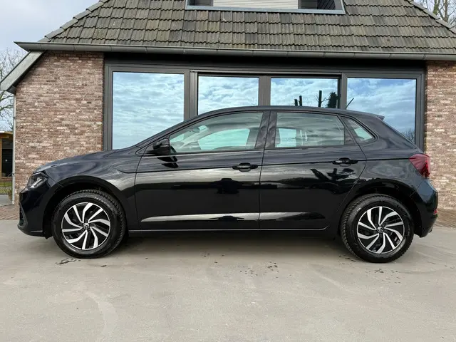 Volkswagen Polo 1.0 TSI Life 2023 104644km 2023 Benzine 6