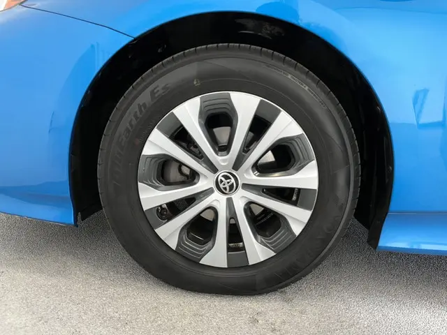 Toyota Prius 1.8 Dynamic 2019 Hybride Benzine 27