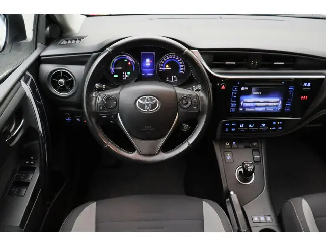 Toyota Auris 2