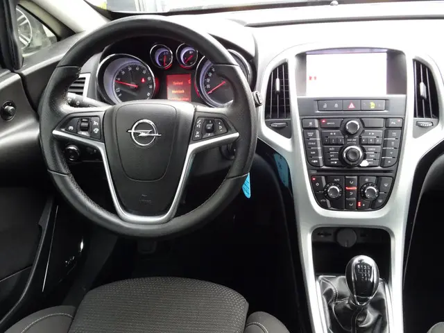 Opel Astra GTC 1.4 Turbo Sport 2012 Benzine 12