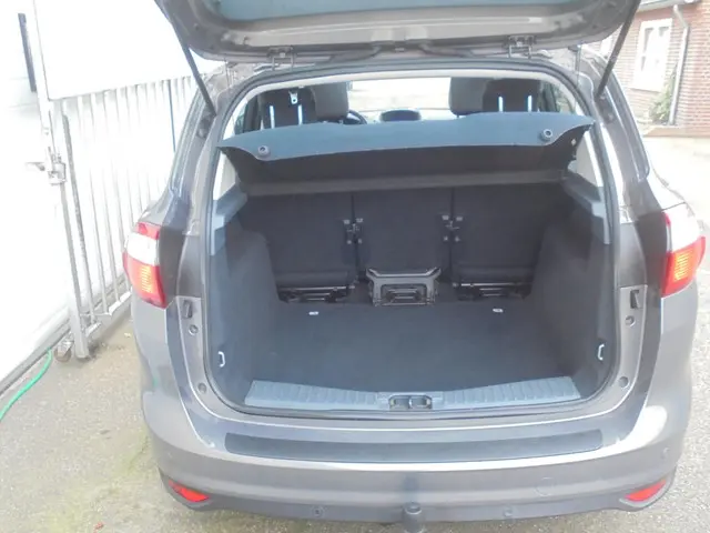 Ford C-MAX 1.0 Edition Plus * apk 6-10-26 * 2014 Benzine 19