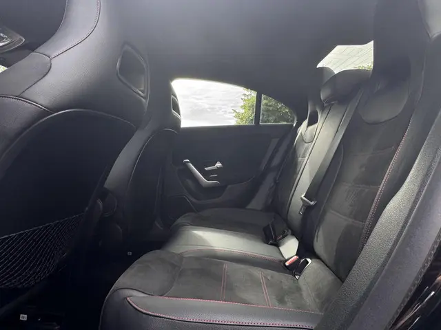 Mercedes-Benz CLA 250 e AMG Line 2021 Hybride Benzine 4