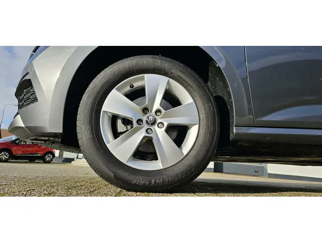 Škoda Kamiq 1.0 TSI Ambition 2022 Benzine 14