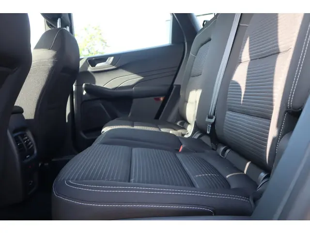 Ford Kuga 1.5 EcoBoost Titanium 2021 Benzine 5