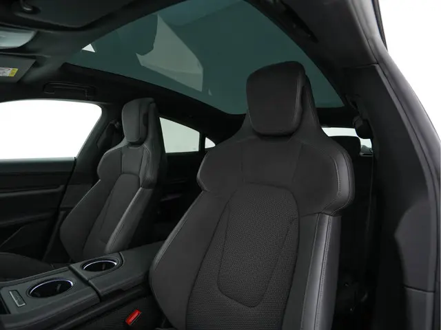 Porsche Taycan Performance 84 kWh [ 3-Fase ] 2021 Elektrisch 7