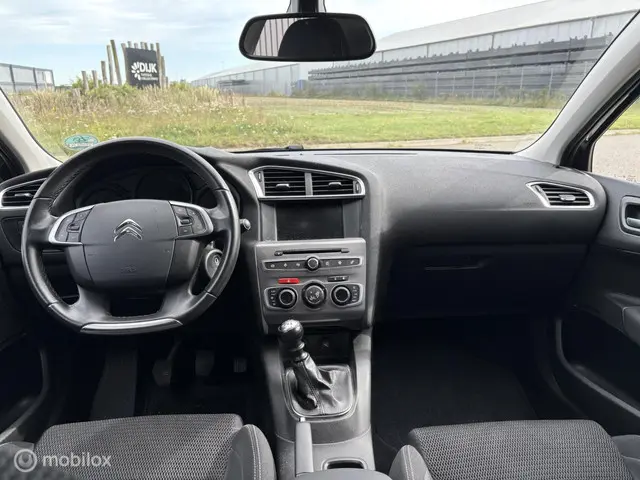 Citroën C4 1.2 PureTech Business 2015 Benzine 11