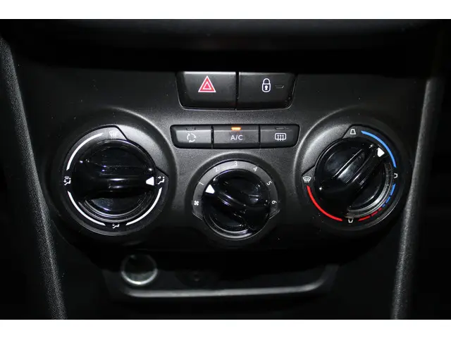 Peugeot 208 1.2 VTi Active 2014 Benzine 10