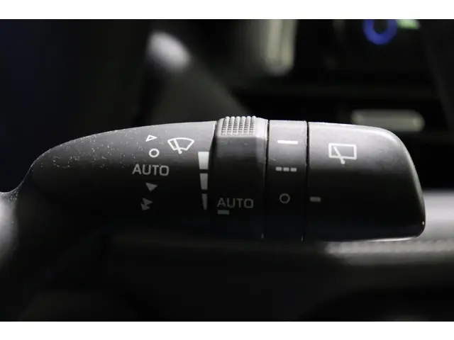 Toyota RAV4 2.5 Hybrid Style, 2019 Hybride Benzine 31