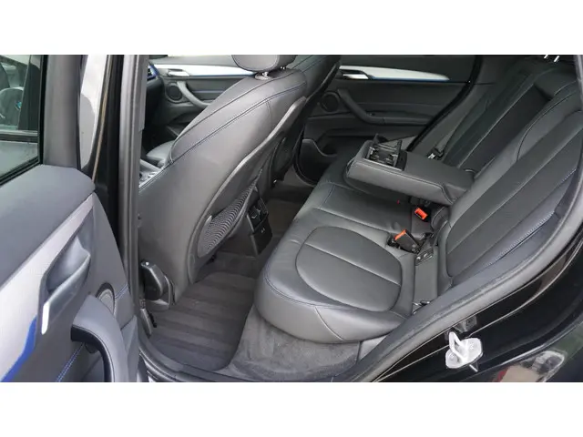 BMW X1 xDrive25e 220pk M-Sport 2021 Hybride Benzine 32