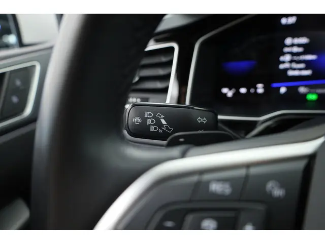 Volkswagen Polo 1.0 TSI R-Line DSG 2023 Benzine 10