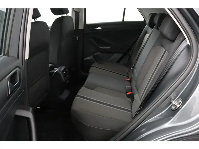 Volkswagen T-Roc 1.5 TSI Style Business 2021 Benzine 24