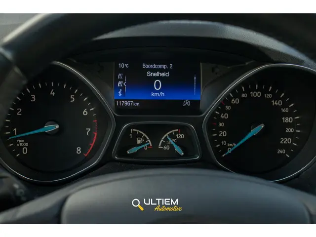 Ford C-MAX 1.5 Titanium 2015 Benzine 10