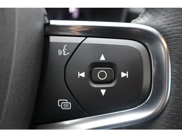 Volvo XC40 Recharge P8 AWD R-Design 2020 Elektrisch 17