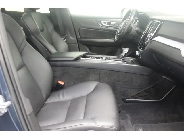Volvo V60 T5 Momentum Pro 2018 Benzine 7