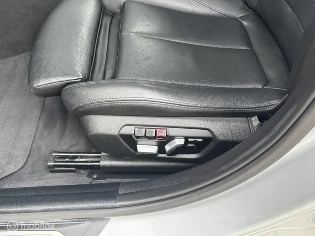 BMW 3 Serie 330i M Sport 2016 Benzine 16