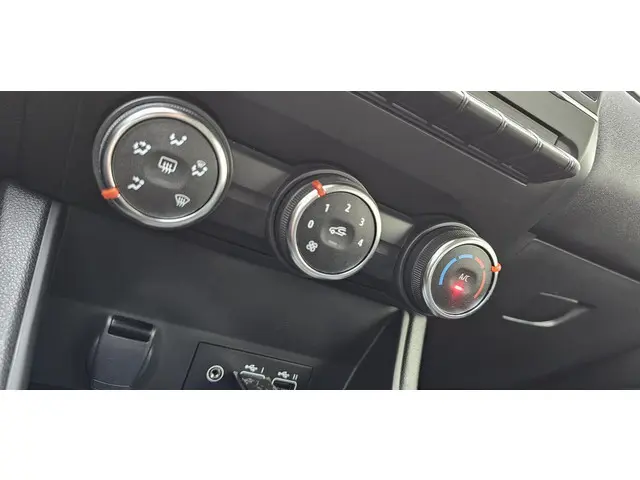 Renault Captur 1.0 TCe 90 evolution 2023 Benzine 25