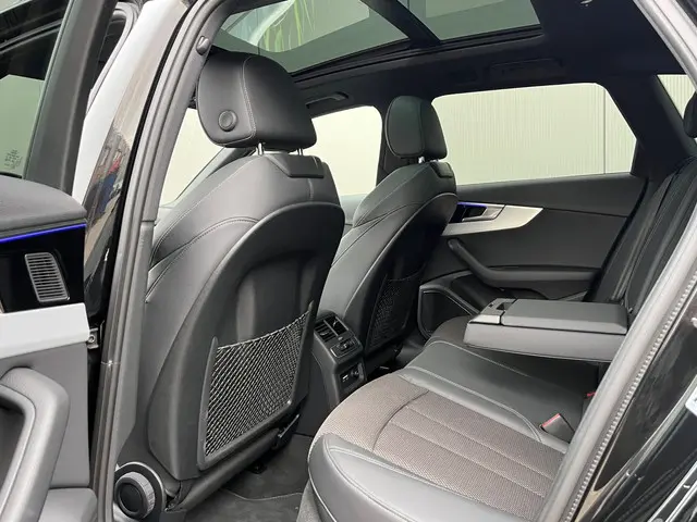 Audi A4 Avant 40 TFSI S-Line Competition 2023 Benzine 18