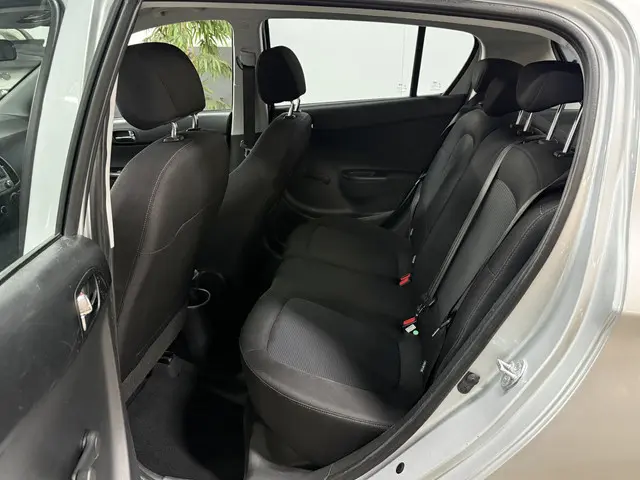 Hyundai i20 1.2i i-Deal 2014 Benzine 6