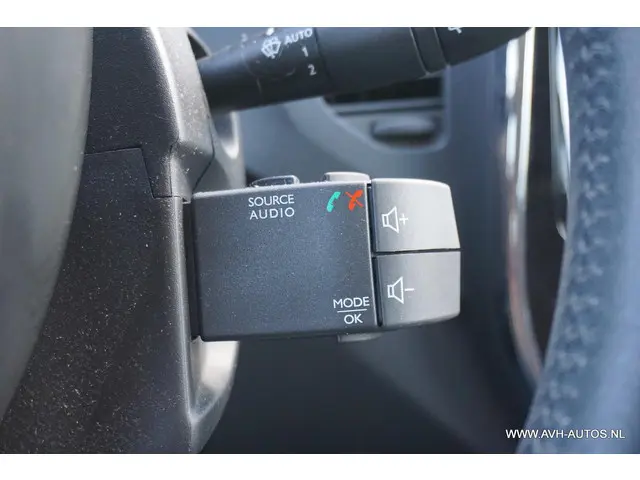 Renault Captur 0.9 TCe Helly Hansen 2015 Benzine 19